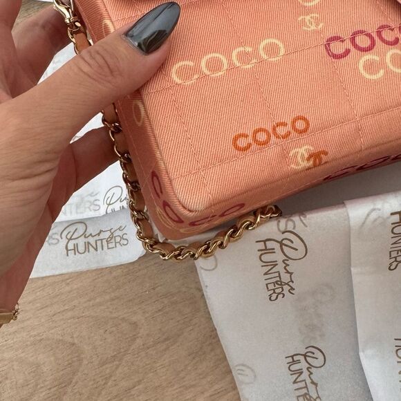 100% Authentic CHANEL Pink Canvas COCO East West Choco Bar Shoulder Bag - Picture 3 of 12